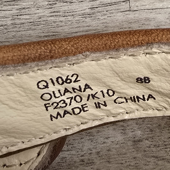 Coach Oliana sandals Sz 8 - Picture 6 of 6